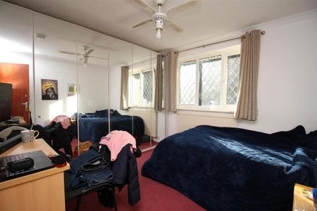 6 bedroom house to rent - Photo 3