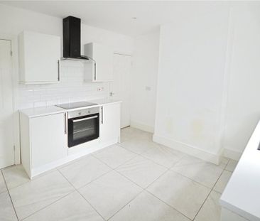 2 bedroom end of terrace house to rent - Photo 1