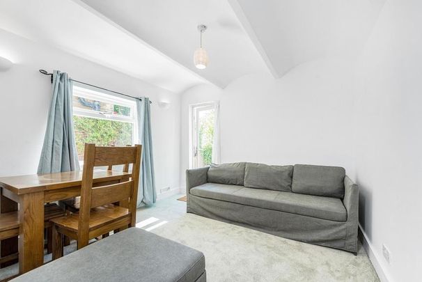 2 bedroom terraced house to rent - Photo 1