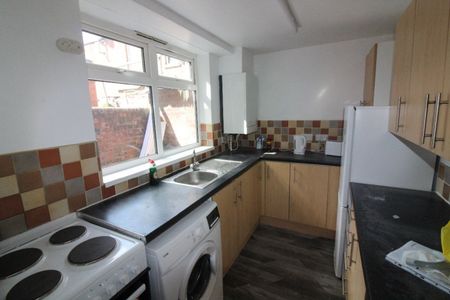 Henderson Street, Preston - Photo 3
