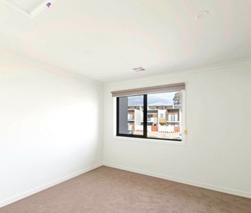 Modern Townhouse! - Photo 5