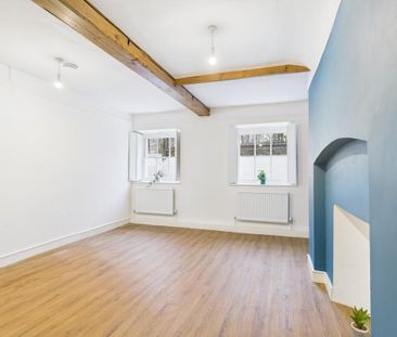 2 bedroom ground floor flat to rent - Photo 1