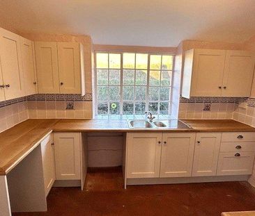 4 bedroom equestrian property to rent - Photo 5