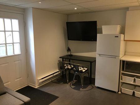 For Lease - 164 Trafalgar Road, Oakville, Ontario - Photo 2