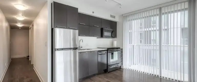 21 Nelson St., Suite 626 | 21 Nelson Street, Toronto - Photo 1