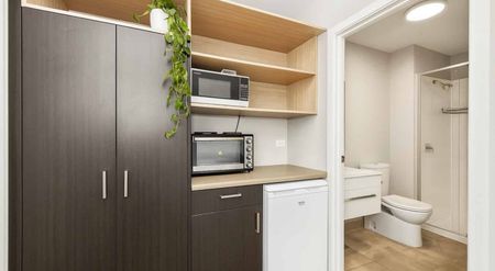 Studio Apartment - $390pw (POWER, WATER, & UNLIMITED INTERNET included) - Photo 2