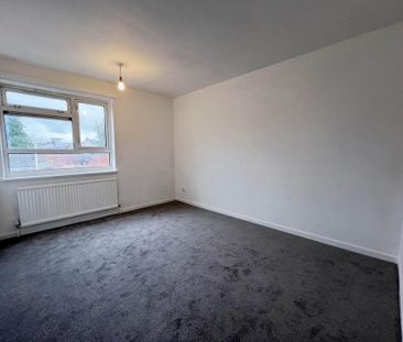 4 bedroom terraced house to rent - Photo 4