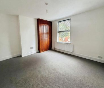 4 bedroom terraced house to rent - Photo 4