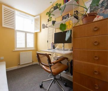 2 Bed Flat, Clapton Square, E5 - Photo 3