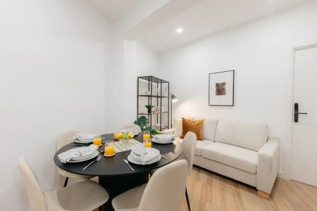 Plaça dArtur Piera, Valencia, Valencian Community 46018 - Photo 4