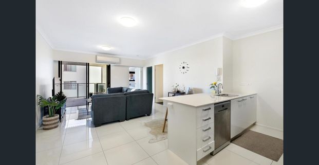 Broadwater Views - Boutique Building- Furnished Apartment - Photo 1