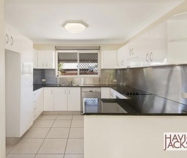 2 / 34 Stoneleigh Street, Albion QLD 4010 - Photo 3