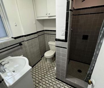 GHETTO MCGILL- STUDIO RENOVÉ & MEUBLÉ- EMPLACEMENT EXCEPTIONNEL - Photo 4