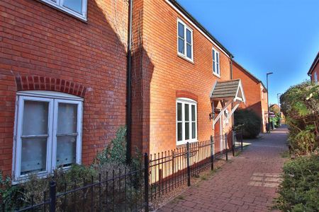 3 bedroom end of terrace house to rent - Photo 5