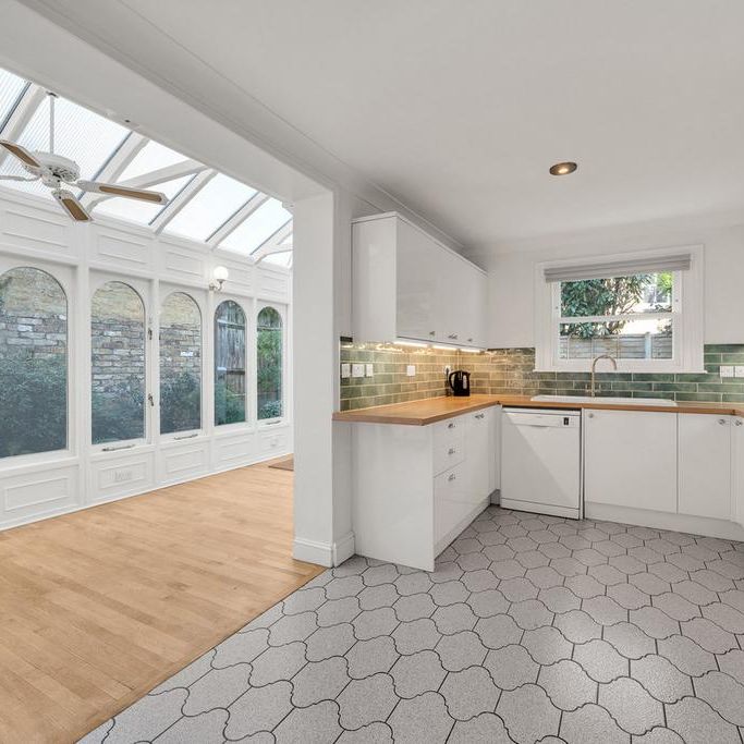 3 bedroom semi-detached house to rent - Photo 1
