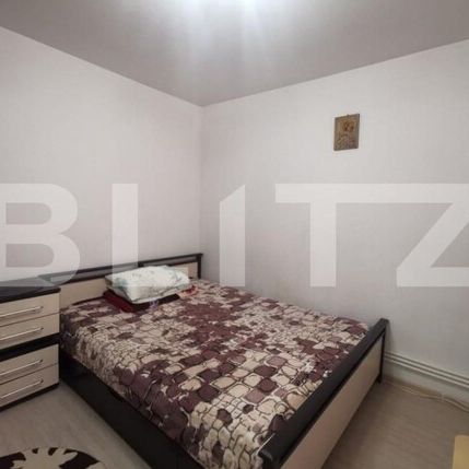 Apartament cu 2 camere, etaj 1, centrală termică, zona Craiovița Nouă - Fotografie 1