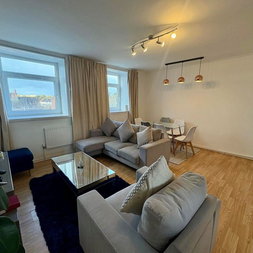 Fairwater Road, Cardiff, Llandaff - Photo 1