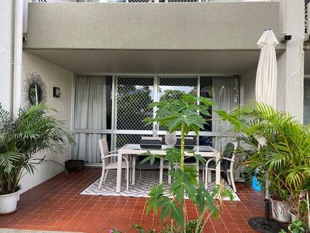 Furnished Gem In The Heart Of Broadbeach! - Photo 5