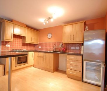 2 bedroom apartment to rent - Photo 2