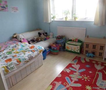 2 bedroom property to rent in London - Photo 2