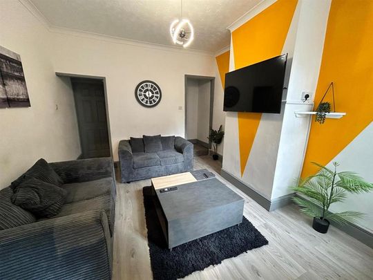 3 bedroom terraced house to rent - Photo 1