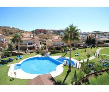 Alquiler de chalet adosado en Calle Tramontana - Photo 4