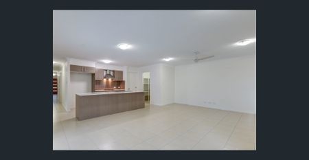 Spacious Family Living in Upper Kedron - Photo 2