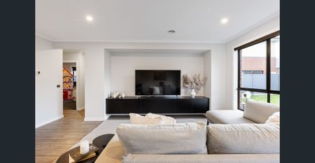 Modern Family Home in Sought-After Alfredton - Photo 3