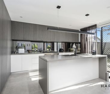 Spacious Family Home in a Quiet Cul-de-Sac - Photo 4