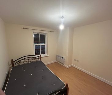 2 Bed Flat, Stockwell Road, SW9 - Photo 2