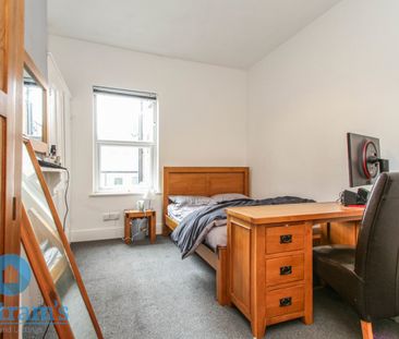 6 bed Mid Terraced House for Rent - Photo 2