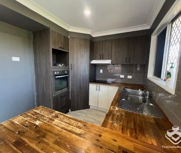 1404 sqm Huge block including a house, a 30 sqm shed, vacant land f... - Photo 4