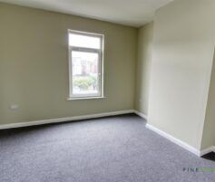 2 BEDROOM House - Mid Terrace - Photo 2