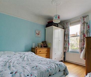 3 Bed Terraced House, Cecil Road, SW19 - Photo 4