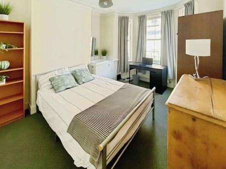 4 bedroom townhouse to rent - Photo 4