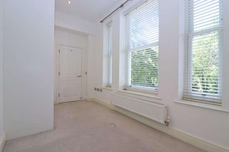 Langley Road, Surbiton, KT6 - Photo 2