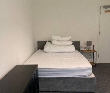 Room in a Shared House, London, E17 - Photo 2