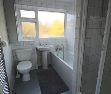 2 bedroom end of terrace house to rent - Photo 4