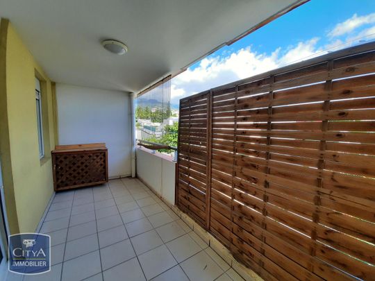 Location Appartement 1 pièce 25m² STE CLOTILDE 97490 - Photo 1