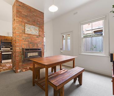 Delightful, bright and cosy Victorian Terrace in the most highly sought after Princes Hill location! - Photo 2