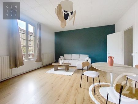 Location Appartement 4 pièces 76m² TROYES 10000 - Photo 2