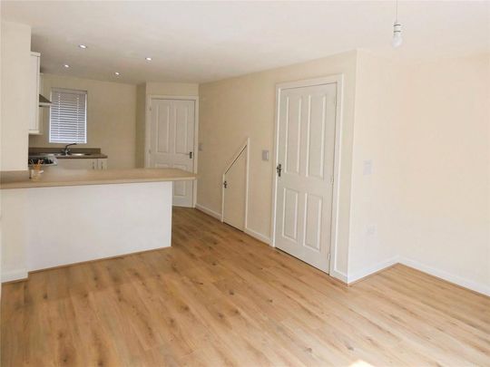 2 bedroom terraced house to rent - Photo 1