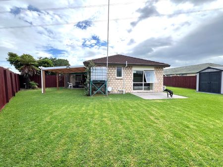 43 Morewa Place, Takanini, Auckland - Photo 3