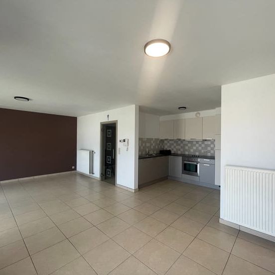 Appartement te huur - Photo 1