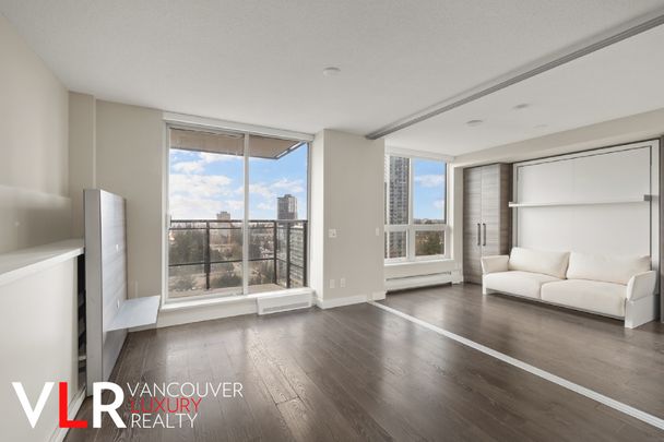 Condo in Surrey, BC - Photo 1