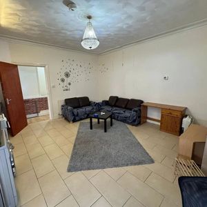 2 Bed Flat, Southampton, SO14 - Photo 2