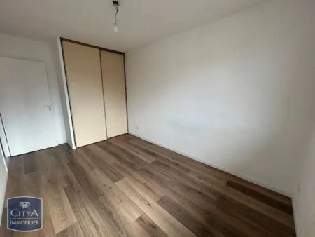 Appartement à louer 4 pièces 82.73m² - Photo 2