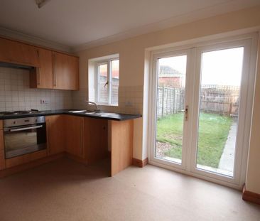 2 bedroom terraced house to rent - Photo 4