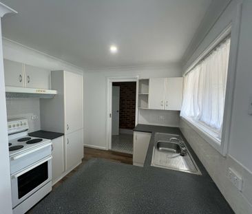 Modern 2 Bedroom Unit - Photo 2