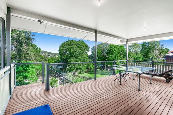 665 Old Cleveland Road, Camp Hill QLD 4152 - House For Rent | Domain - Photo 1